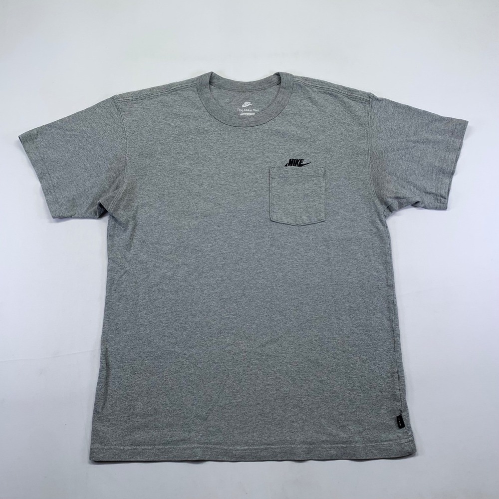 The‎ Nike Tee Gray Pocket T Shirt Mens Size Small Short Sleeve Loose Fit Basic
